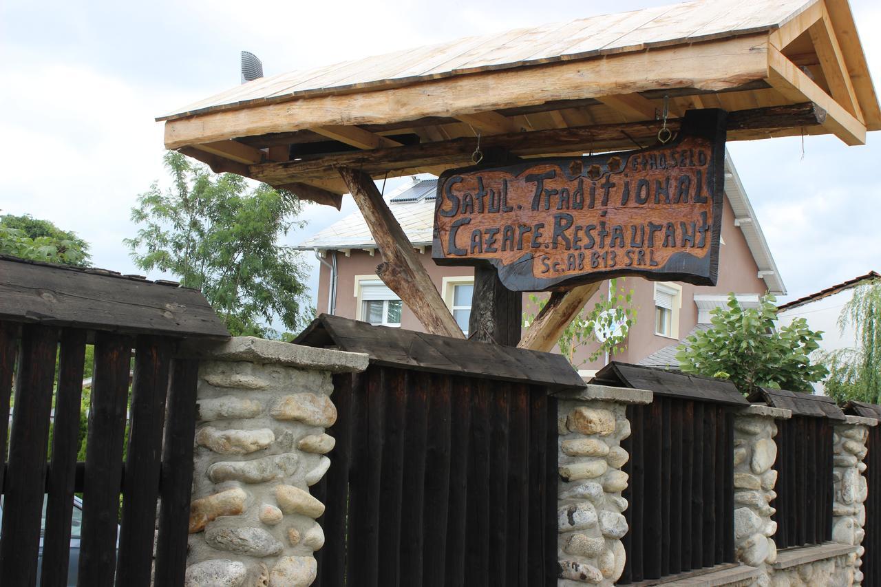 Satul Traditional Lodge